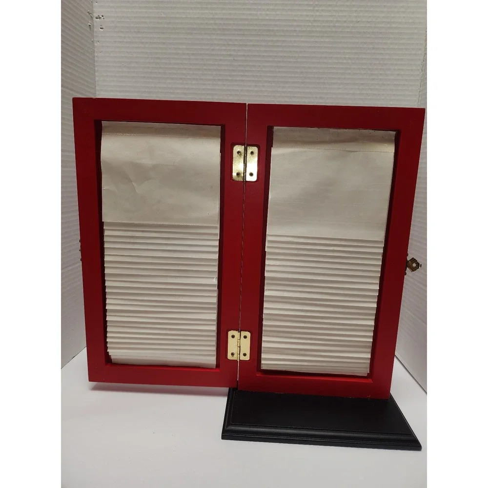 Vintage House of Lloyd Red Christmas Wreath Photo Holder Door‎